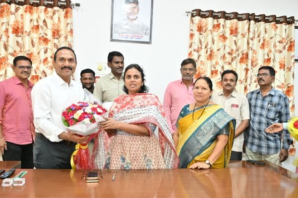 జిల్లా పరిషత్ ప్రత్యేక అధికారిగా బాధ్యతలు స్వీకరించిన జిల్లా కలెక్టర్ డా.ఏ.సిరి