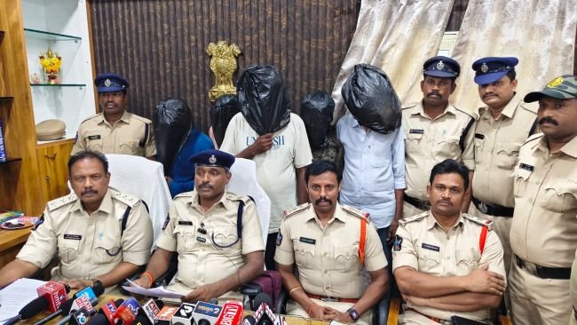 ఆర్థిక వివాదం ఉపాధ్యాయుడిపై అత్యాయత్నం 