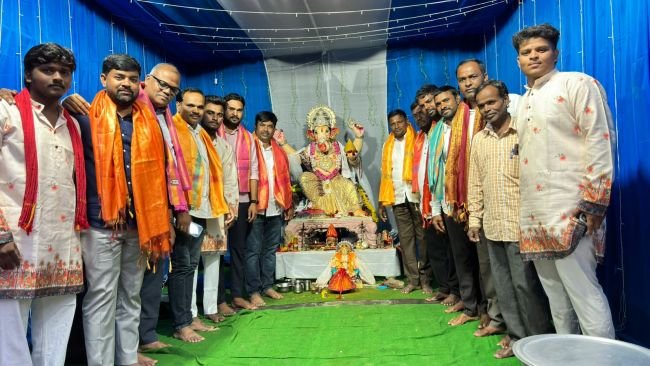 గణనాథుని కృపతో ప్రజలంతా సుఖసంతోషాలతో ఉండాలి