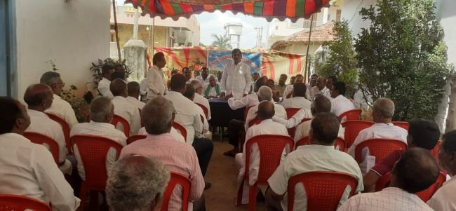 సొసైటీ ద్వారా రైతులకు స్వల్ప కాలిక రుణాలు అందజేస్తాం