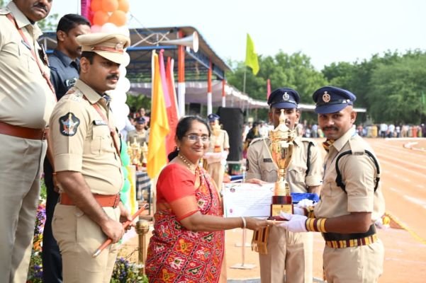 పోలీసుల శిక్షణ కార్యక్రమంలో జిల్లా ఇన్చార్జి మంత్రి 