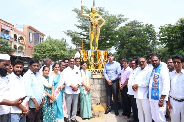 చాకలి ఐలమ్మ పోరాట స్ఫూర్తి సమాజానికి ఆదర్శం