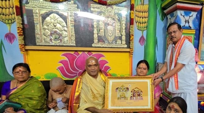 మల్లన్న సేవలో గన్నవరం ఎమ్మెల్యే యార్లగడ్డ