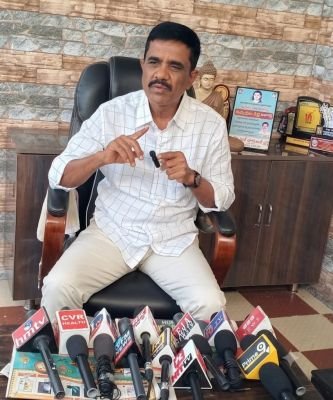 నగర కార్పొరేషన్ మేయర్ పదవిని దళిత, గిరిజన వర్గాలకు కేటాయించాలి 