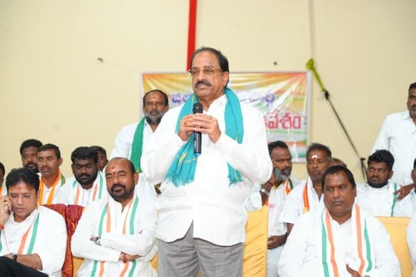 రేవంత్ రెడ్డి కంటపడింది..సిరిసిల్ల ప్రజల పంట పండింది!