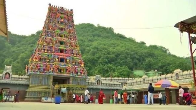 అమ్మ దర్శనం  ఉచితం