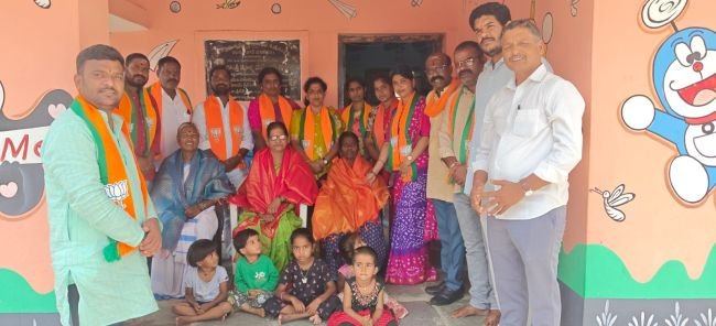 ఎల్లంపేట్ మున్సిపాలిటీలో వైభవంగా బీజేపీ ‘అంగన్ మిలాన్’ సేవా కార్యక్రమం