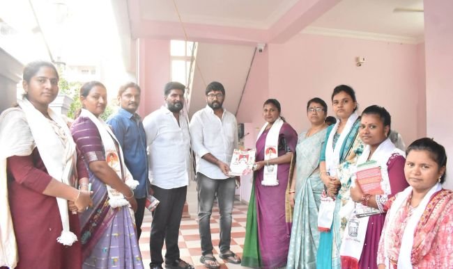 ప్రజలే ప్రథమం.. పరిష్కారమే పరమార్థం