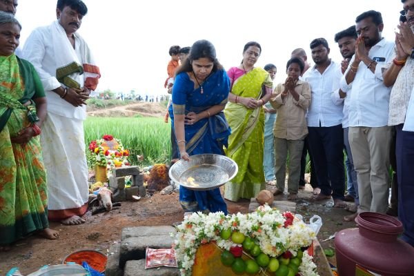 గంగ జాతరలో పాల్గొన్న ఎమ్మెల్యే భూమా అఖిలప్రియ