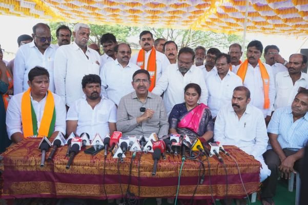 వైసీపీ వి చీప్ పాలిటిక్స్-మంత్రి నారాయణ.