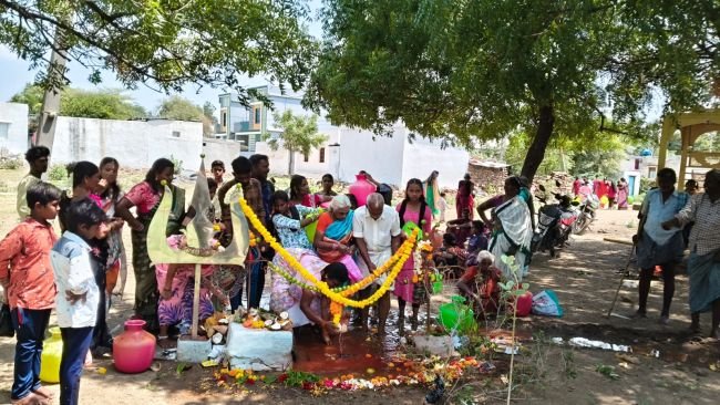 గంగమ్మ తల్లికి ఘనంగా పూజలు