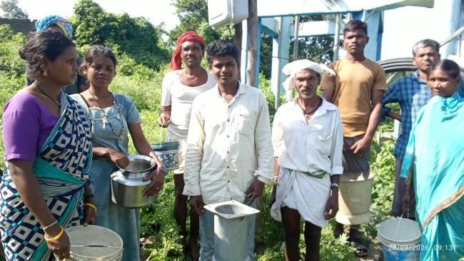 పిట్టగూడలో పాడైన బోర్‌వెల్‌.. తాగునీటికి ఇబ్బందులు