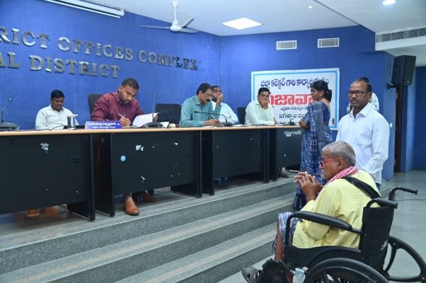 ప్రజావాణి ఫిర్యాదులను సత్వరమే పరిష్కరించాలి