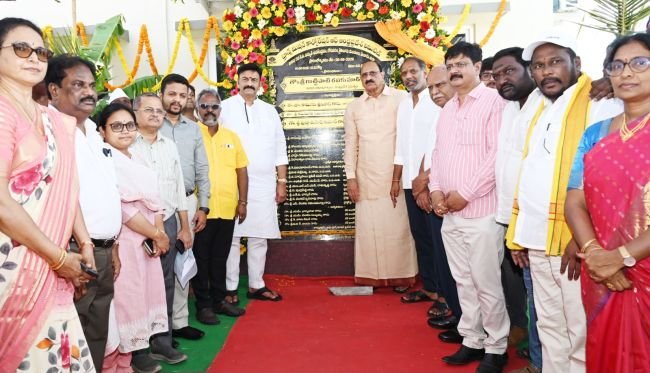 ఆక్వా రైతులకు విద్యుత్‌ భరోసా