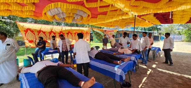 నంద్యాలలో బిగ్ బాస్...బిగ్ రక్తదానం శిబిరం