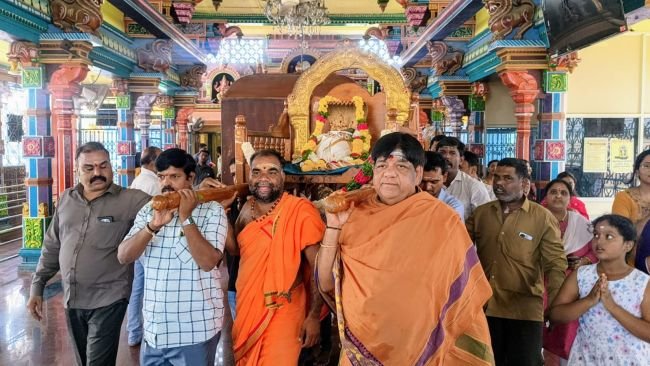కీసరగుట్టలో వైభవంగా పల్లకి సేవ