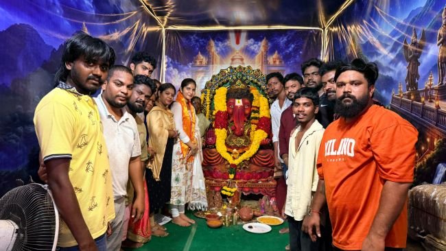 తెలకల వీధిలో వినాయక దర్శనం, అన్నసమారాధనలో పాల్గొన్న టిడిపి యువనాయకురాలు సిరమ్మ