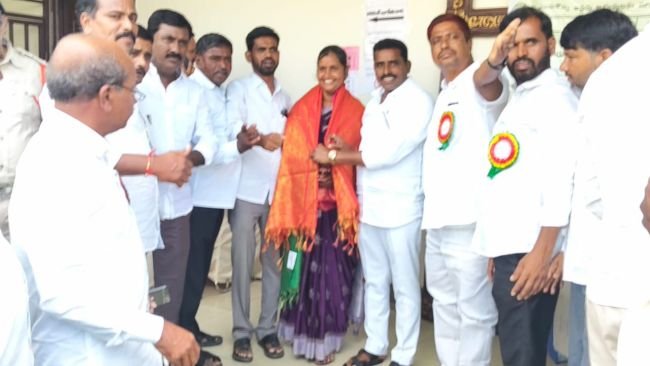  మదర్ డెయిరీ డైరెక్టర్ గా చీర లావణ్య మహిపాల్ విజయం