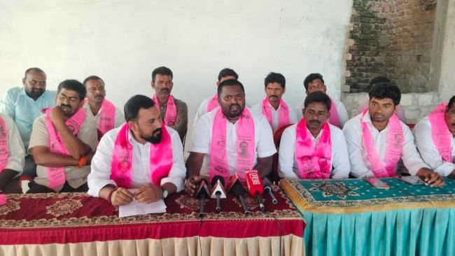 పాలన మరిచి తిట్లతో కాలం గడుపుతున్న కాంగ్రెస్ నాయకులు