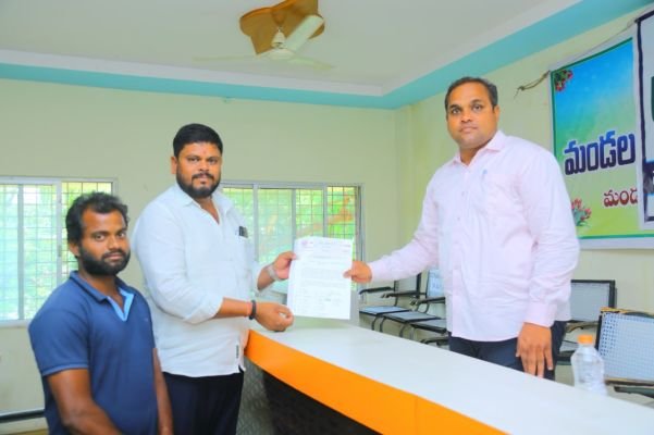 మా ఊరికి బస్సు సౌకర్యం కల్పించండి
