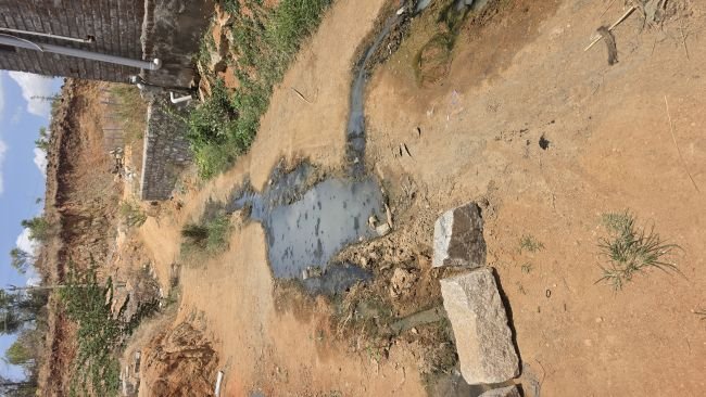 కొల్లబైలు–1లో డ్రైనేజీ సమస్య.. ప్రజల అవస్థలు  నల్లగుట్ట పక్కన ఏసీ గోడౌన్ బ్యాక్‌సైడ్‌లో రోడ్డుపైనే మురుగునీరు