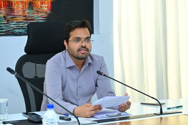 1న యధావిధిగా పింఛన్లు పంపిణీ