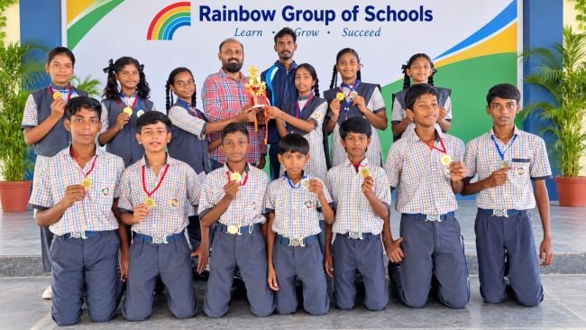 జాతీయస్థాయి పోటీలకు ఎంపికైన రెయిన్వి బో ద్యార్థులు