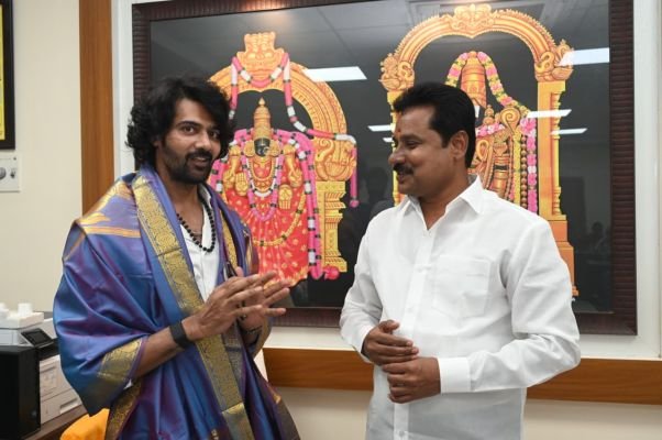 తిరుమల శ్రీవారిని దర్శించుకున్న నటుడు నవీన్ చంద్ర