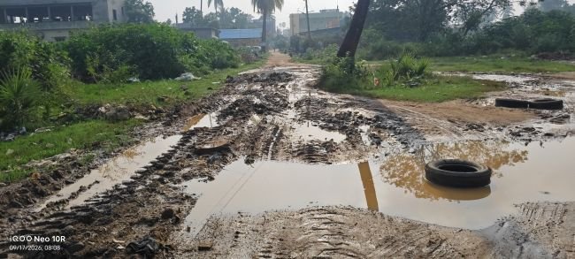 చినుకు పడితే నరకయాతనే...?