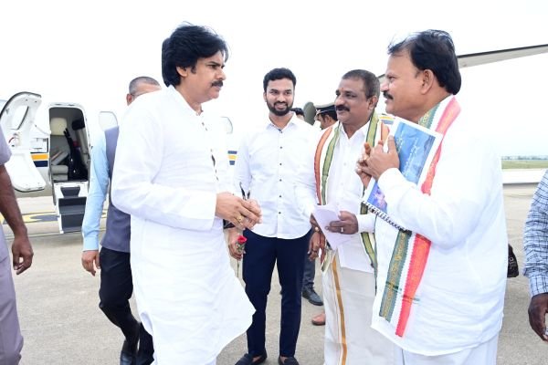 రేణిగుంట ఎయిర్పోర్ట్ చేరుకున్నఉప ముఖ్యమంత్రి  శ్రీ కొణిదెల పవన్ కళ్యాణ్