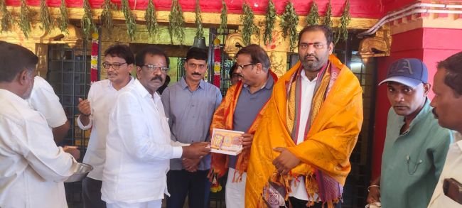 నల్లపరెడ్డి జగన్మోహన్ రెడ్డియోగ క్షేమాలు అడిగి తెలుసుకున్న--ఎమ్మెల్యే జనంపల్లి అనిరుధ్‌రెడ్డి