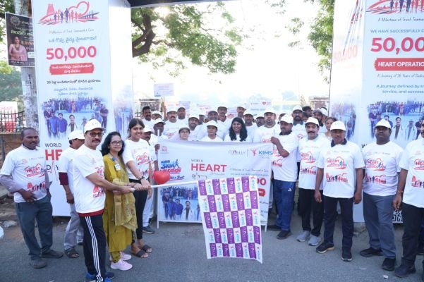 కిమ్స్ హాస్పిటల్ ఆధ్వర్యంలో విజయవంతంగా 'ప్రపంచ హృదయ దినోత్సవ' 3కె వాక్