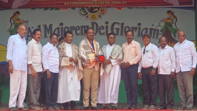 లయోలా డిగ్రీ కళాశాలలో ఘనంగా కళాశాల దినోత్సవం