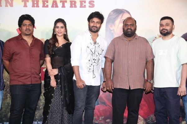 ‘తత్వం’ విజయం సాధిస్తే మా కష్టాలన్నీ మర్చిపోతాం.. దర్శకుడు అర్జున్ కోలా కామెంట్స్!