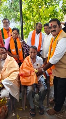 మోదీ జన్మదినం సందర్భంగా వృద్ధాశ్రమంలో సేవా కార్యక్రమం
