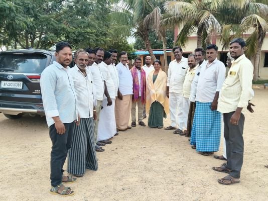 మోడల్‌ స్కూల్‌ చైర్మన్‌గా నత్తం మాధవ్‌