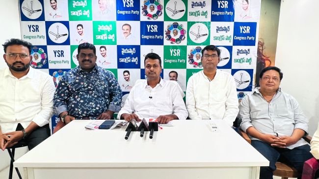అధికార పార్టీకి అనుకూలంగా డివిజన్ ల విభజన*