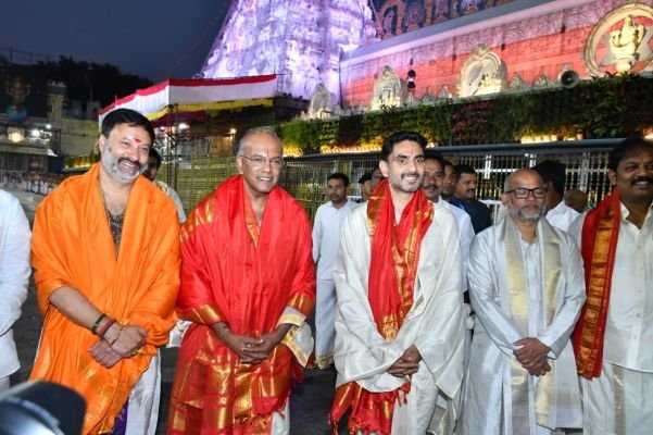 శ్రీవారి సేవలో సింగపూర్ మంత్రితో కలిసి దర్శించుకున్న మంత్రి నారా లోకేష్.