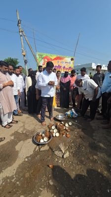 రూ.1.58 కోట్లతో రోడ్డు పనులకు శ్రీకారం