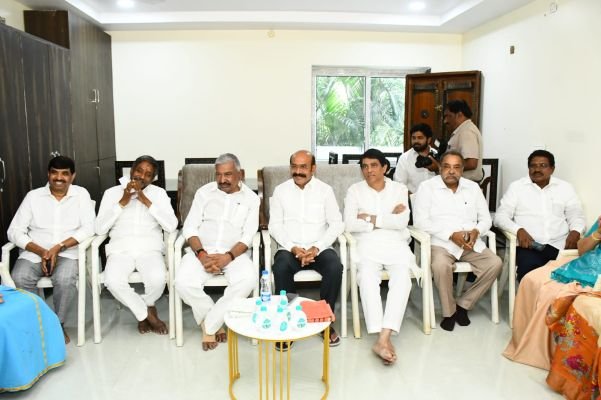 స్థానిక ఎన్నికలకు వైసీపీ సిద్ధం.. మాజీ మంత్రి పెద్దిరెడ్డి రామచంద్రారెడ్డి 
