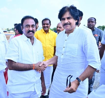  పల్లె పండుగ 3.0' సభలో జనసముద్రంగా కావలి.. ఎమ్మెల్యే కావ్య కృష్ణారెడ్డి ఆధ్వర్యంలో అపూర్వ స్పందన!