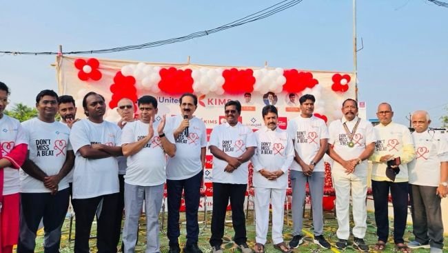 ప్రజా ఆరోగ్యం పై ప్రత్యేక శ్రద్ధ కనబరచాలి