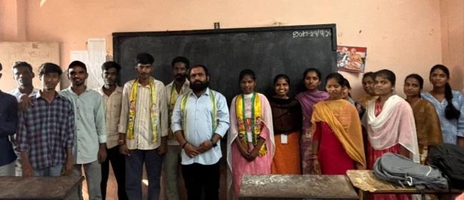 విశ్వభారతిలో టీఆర్‌ఎస్‌వీ జెండా రెపరెపలు