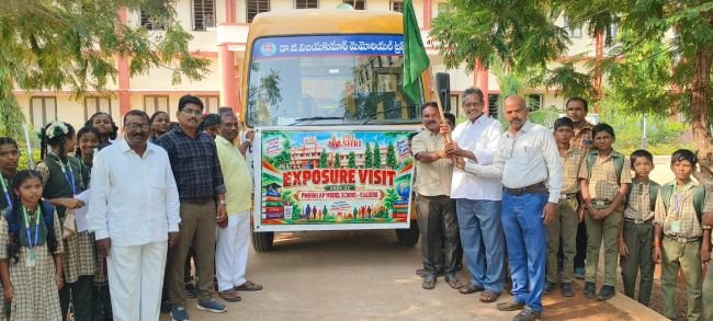 విద్యార్థుల్లో శాస్త్రీయ దృక్పథం పెంపొందించేందుకు సైన్స్ బస్ యాత్ర