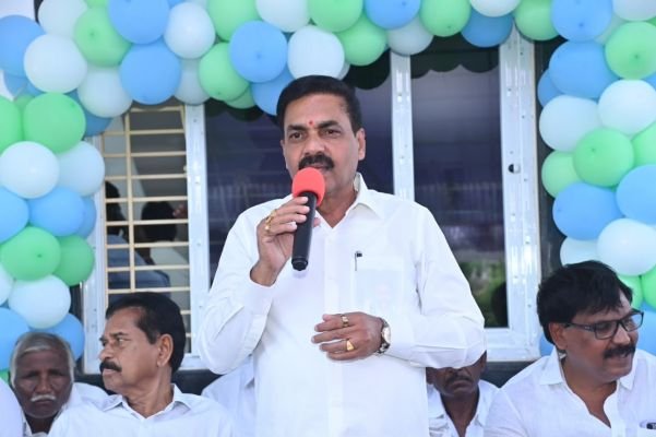 స్థానిక ఎన్నికల సన్నాహకాలపై వైఎస్సార్‌సీపీ సమావేశం..