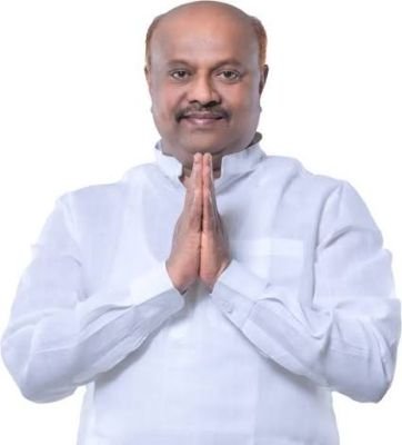 లంకెలపాలెం ప్రమాద బాధితులను పరామర్శించిన ఎమ్మెల్యే పంచకర్ల 