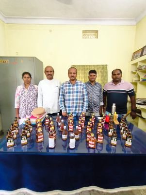 గొలుసు దుకాణాలపై ఎక్సైజ్ శాఖ దాడులు 