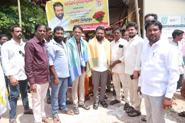గ్రామీణాభివృద్ధికి కూటమి ప్రభుత్వం పెద్దపీట రూ.1.27 కోట్ల అభివృద్ధి పనులకు శ్రీకారం చుట్టిన మంత్రి వాసంశెట్టి సుభాష్ 