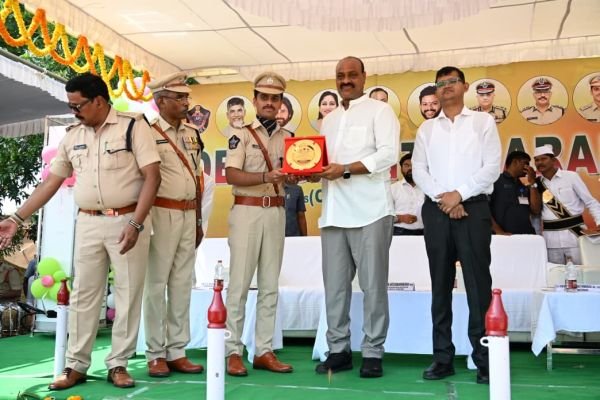 పోలీసు వ్యవస్థలో నిజాయితీ, నిష్పక్షపాత సేవలు ముఖ్యం