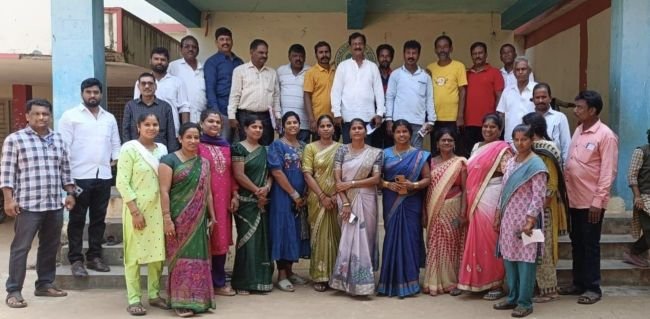 వజ్రపుకొత్తూరులో ఎస్‌ఎంసీ చైర్మన్లు ఏకగ్రీవం.